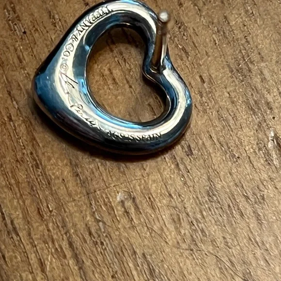 Tiffany & Co. Elsa Peretti Silver Heart Earrings - Picture 13 of 15